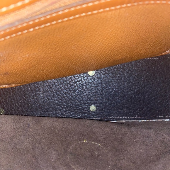 Genuine leather black and brown classic shoulder bag. Used - Picture 5 of 7